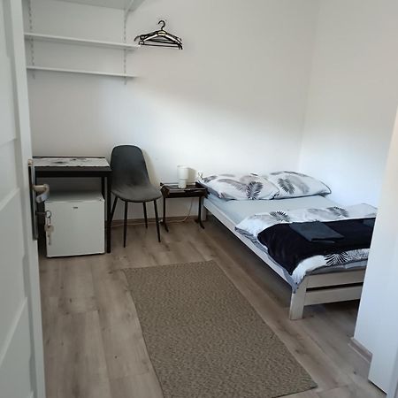 Stas-Przy Szkole Nr3 W Skawie Skawa Extérieur photo