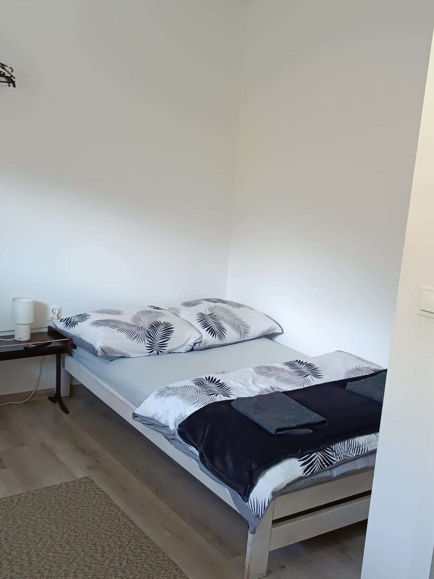 Stas-Przy Szkole Nr3 W Skawie Skawa Extérieur photo
