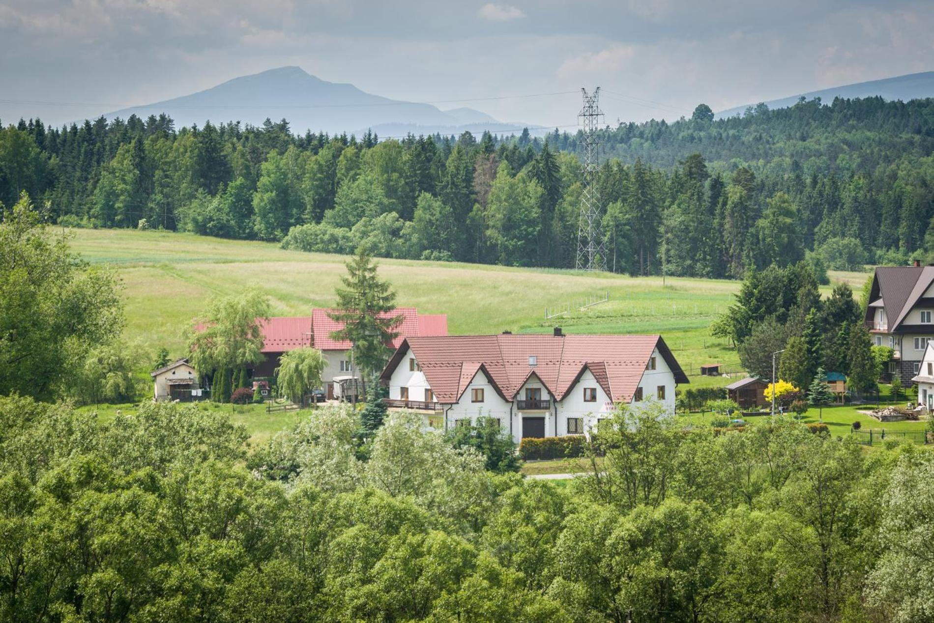 Stas-Przy Szkole Nr3 W Skawie Skawa Extérieur photo